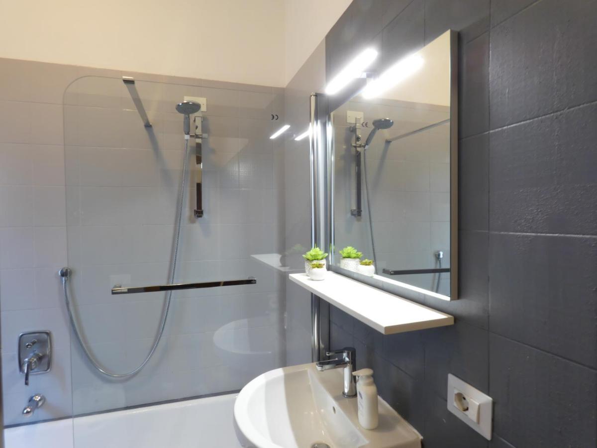 Apartamento Garden Sweet House Desenzano Desenzano del Garda Exterior foto