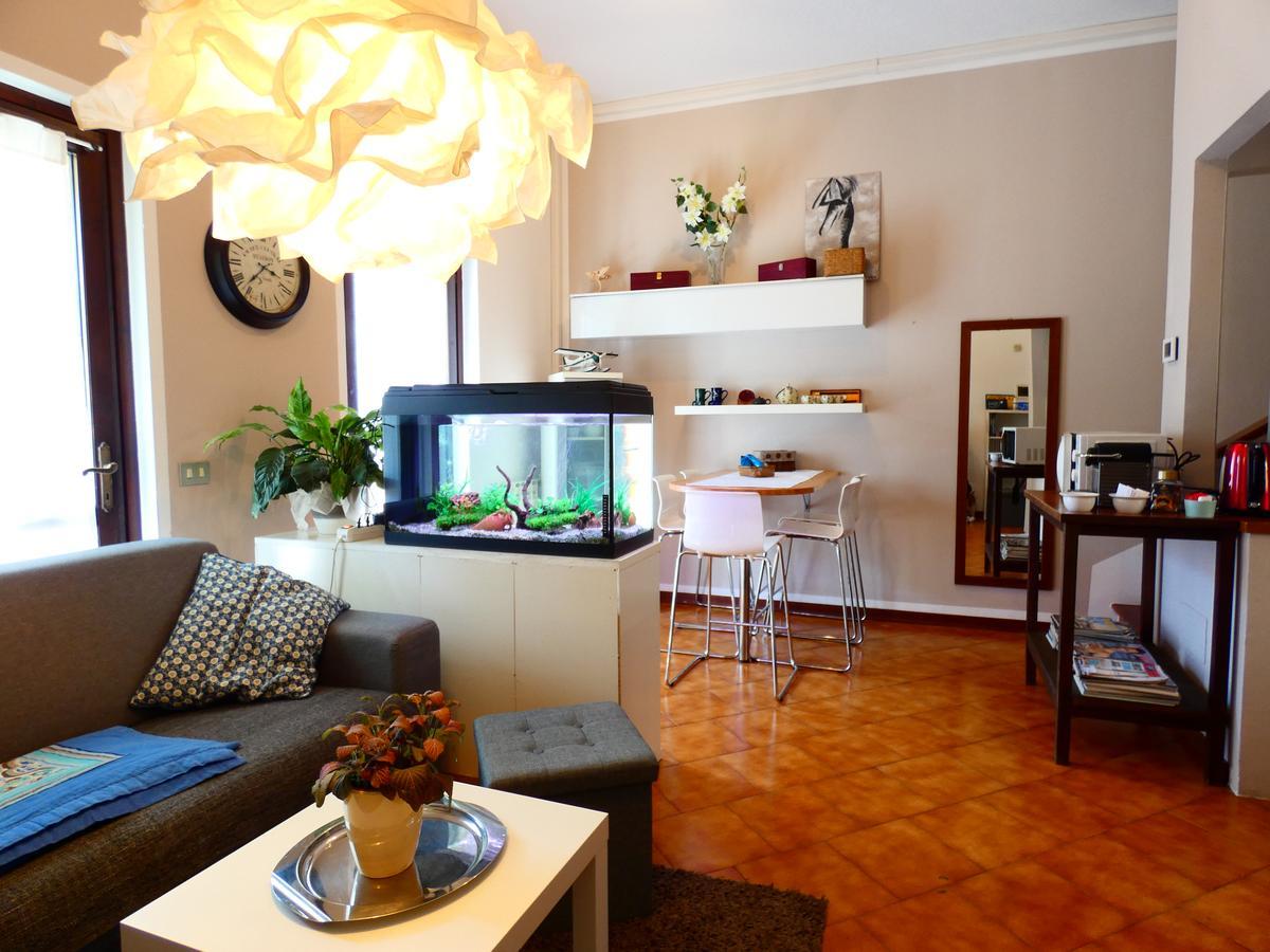 Apartamento Garden Sweet House Desenzano Desenzano del Garda Exterior foto